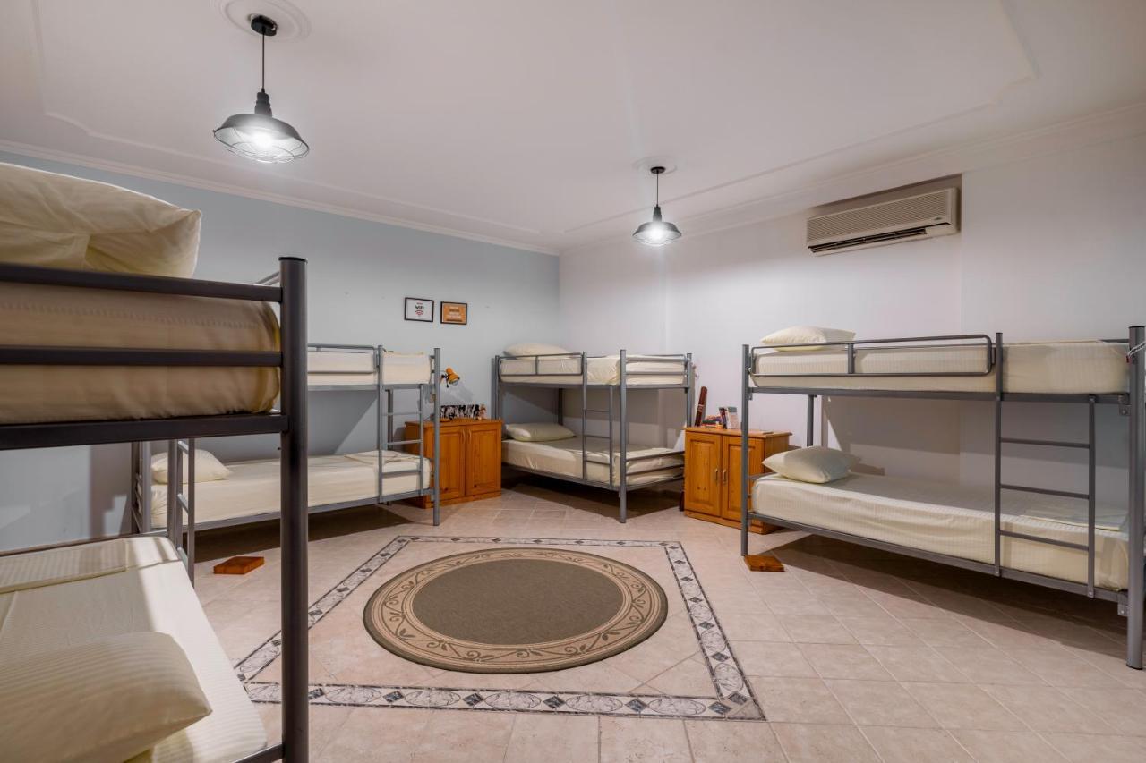 Hostel Nena Semi تيرانا المظهر الخارجي الصورة