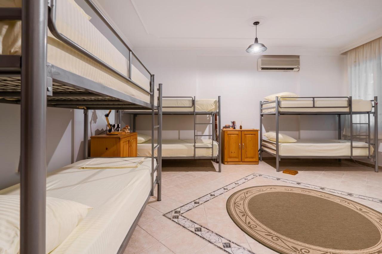Hostel Nena Semi تيرانا المظهر الخارجي الصورة