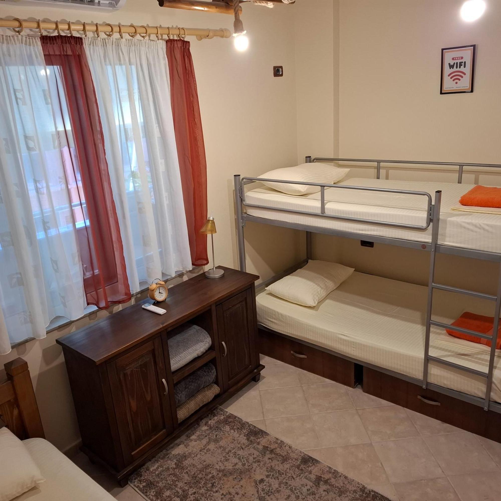 Hostel Nena Semi تيرانا المظهر الخارجي الصورة