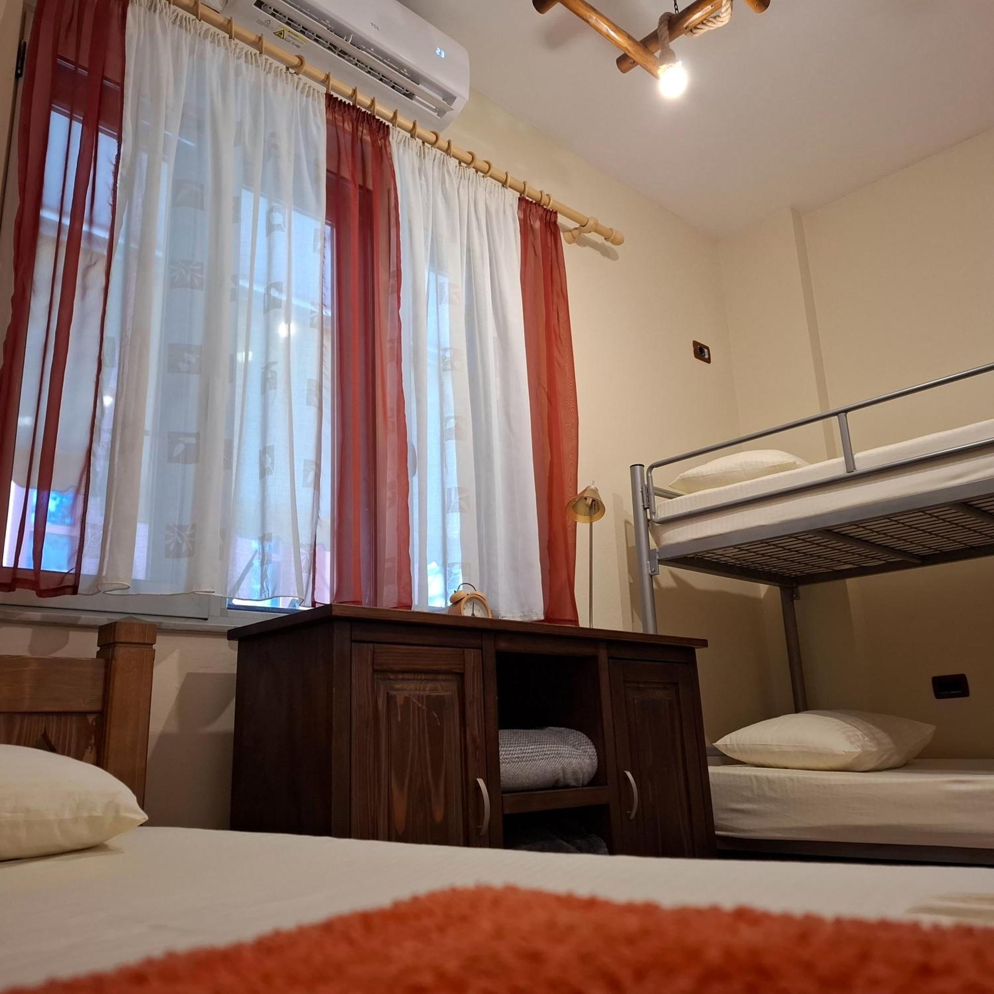 Hostel Nena Semi تيرانا المظهر الخارجي الصورة
